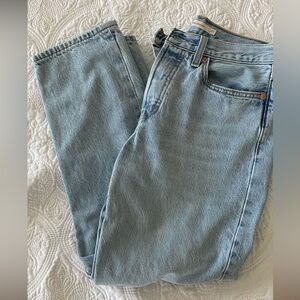 Levi’s Wedgie Straight Jean